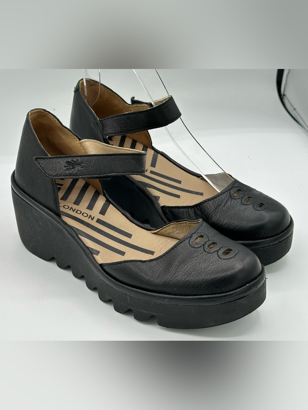 Fly London BISO305FLY Leather Wedge Sandals Black Leather Shoes Strap Sz 38 AA28